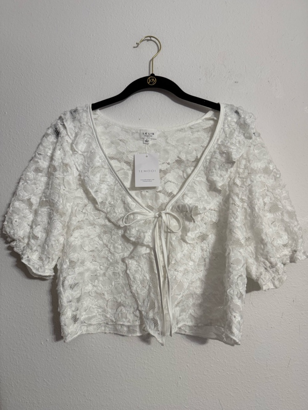 LE LIS • White Lace Tie-Front Short Sleeve Top • Women’s L